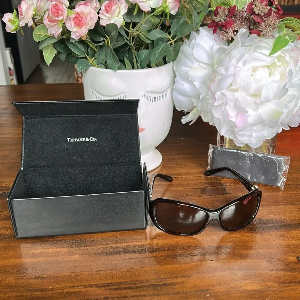 iffany Sunglasses TF4003B Color 80153G Dark Havana Never used vintage